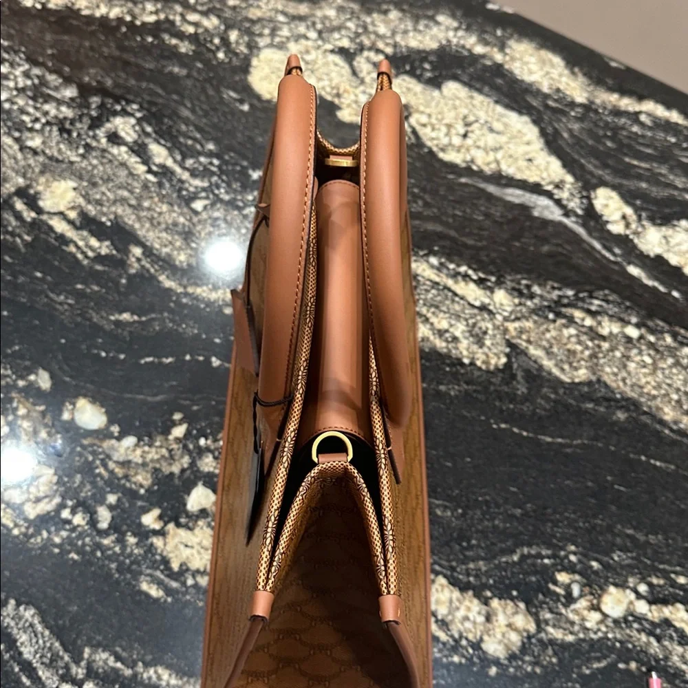 NWT MCM Medium Himmel Lauretos Tote Bag - Picture 9 of 12